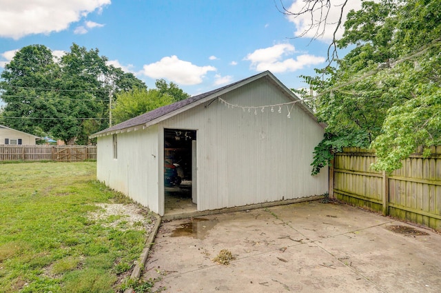 902 S Hickory St, Mount Vernon, MO 65712 - view of outbuilding with a fenced backyard
