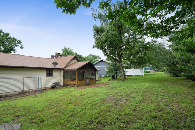 781 Santana Cir, Reeds Spring, MO 65737 - view of yard with a sunroom