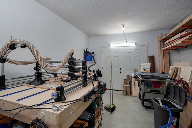 1611 E Hayloft Dr, Ozark, MO 65721 - view of garage