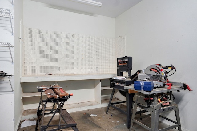 2240 Cherokee Ct, Nixa, MO 65714 - office featuring a workshop area and concrete floors