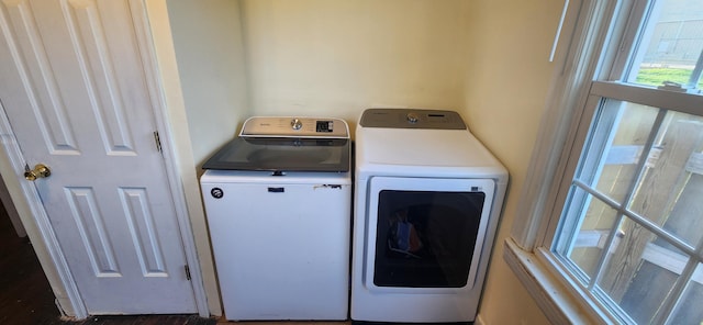 1972 N Colgate Ave, Springfield, MO 65802 - laundry area featuring separate washer and dryer