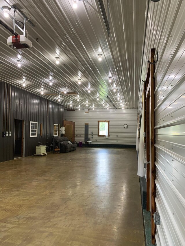 200 NE 90th Ln, Lamar, MO 64759 - garage with a garage door opener