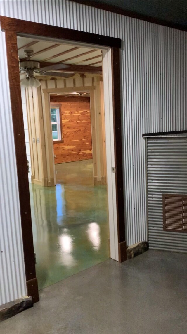 200 NE 90th Ln, Lamar, MO 64759 - hallway with finished concrete flooring
