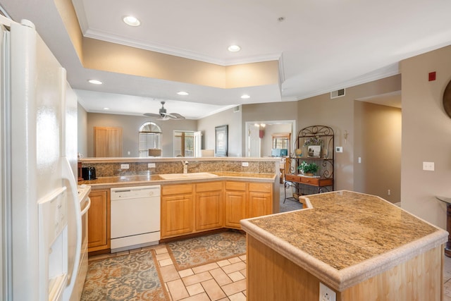 200 Glory Rd Unit 3, Branson, MO 65616 - kitchen with white appliances, a ceiling fan, crown molding, a peninsula, and tile countertops