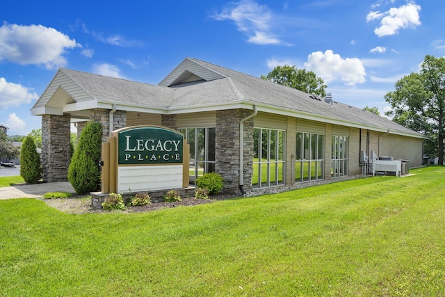 200 Glory Rd Unit 3, Branson, MO 65616 - community sign featuring a lawn