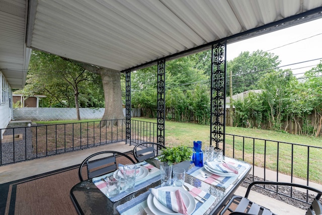 2443 S Kickapoo Ave, Springfield, MO 65804 - view of patio