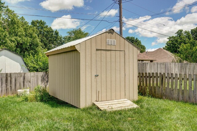 2133 E Cragmont St, Springfield, MO 65804 - view of shed with a fenced backyard
