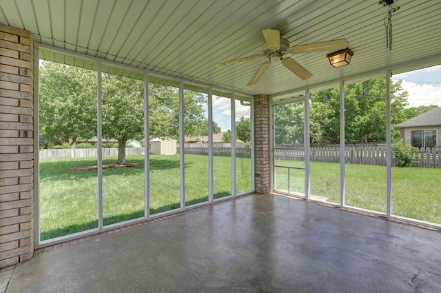2133 E Cragmont St, Springfield, MO 65804 - unfurnished sunroom with ceiling fan