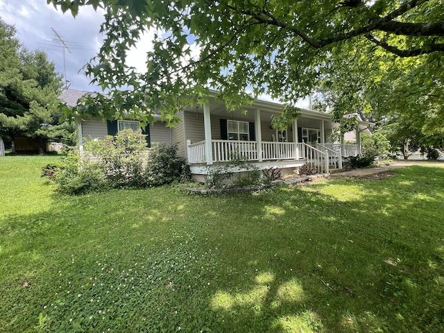1014 Sassafras St, Willow Springs, MO 65793 - view of front of property with a porch and a front yard