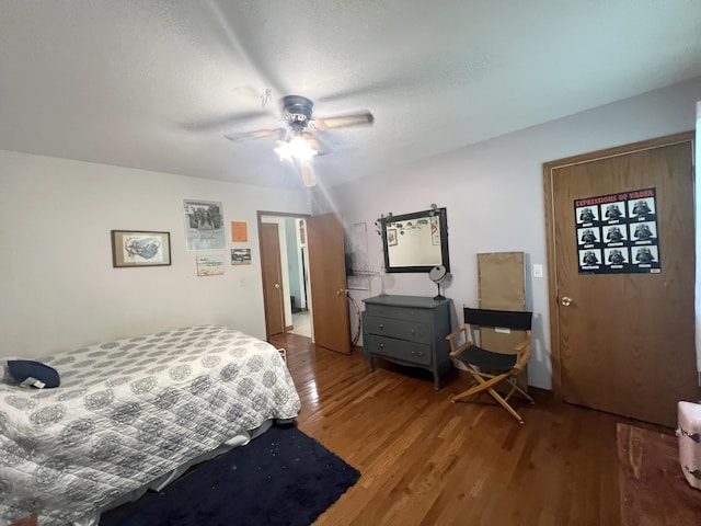1014 Sassafras St, Willow Springs, MO 65793 - bedroom with wood finished floors and ceiling fan