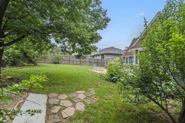 3115 E Lark St, Springfield, MO 65804 - view of yard with a patio area