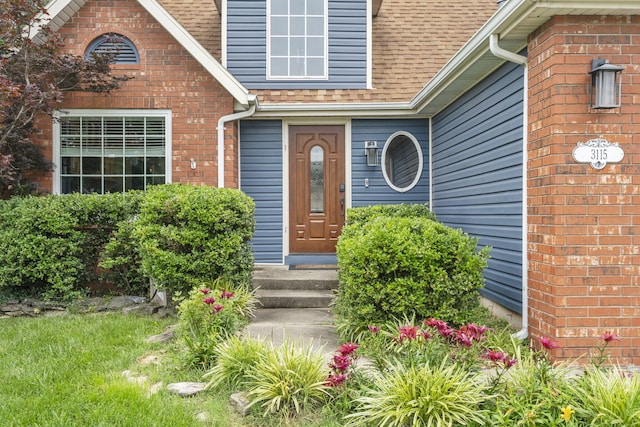 3115 E Lark St, Springfield, MO 65804 - entrance to property featuring roof with shingles