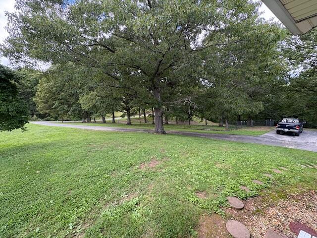 21572 Lawrence Unit 1240, Aurora, MO 65605 - view of green lawn