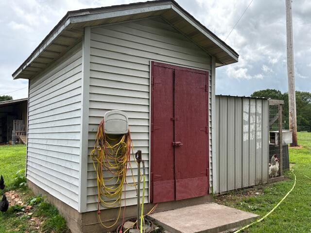 21572 Lawrence Unit 1240, Aurora, MO 65605 - view of shed