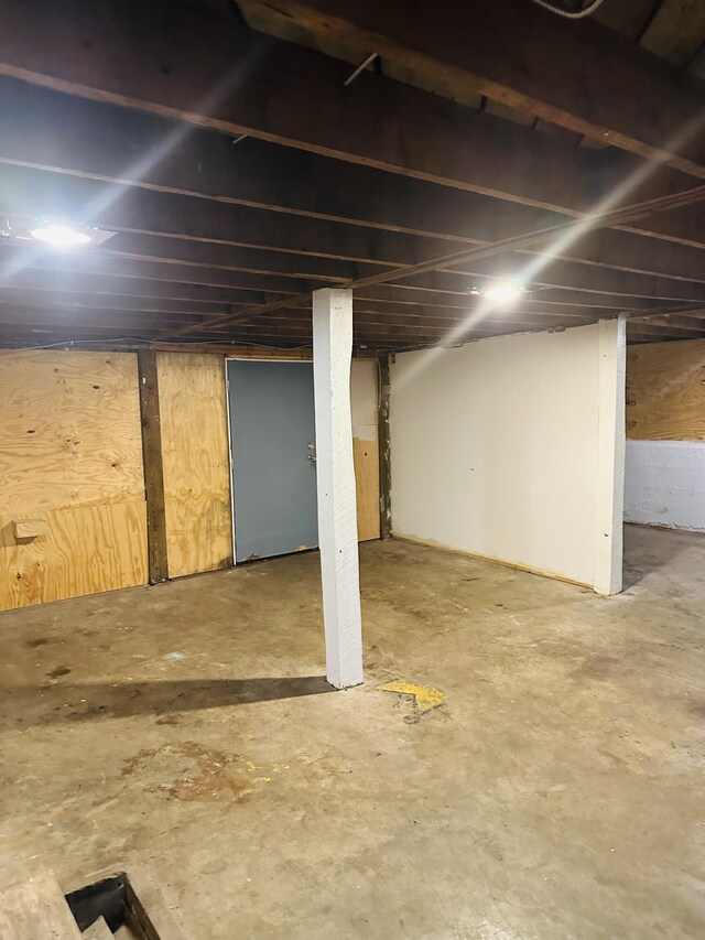 652 W Hovey St, Springfield, MO 65802 - view of unfinished below grade area