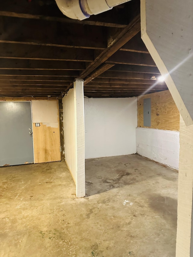 652 W Hovey St, Springfield, MO 65802 - unfinished below grade area with electric panel