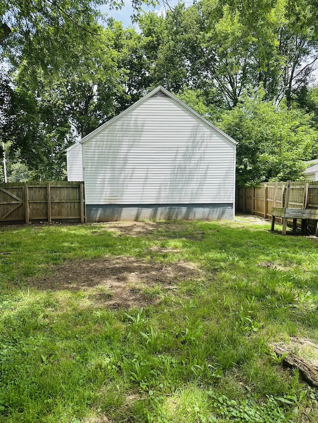 652 W Hovey St, Springfield, MO 65802 - view of outdoor structure featuring view of scattered trees