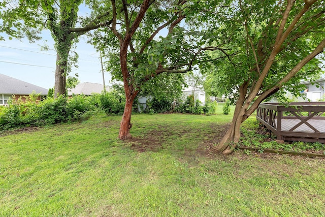 3047 S Ferguson Ave, Springfield, MO 65807 - view of grassy yard featuring a deck