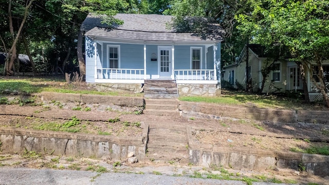 220 S 3rd St, Thayer, MO 65791 - bungalow with a porch and a shingled roof