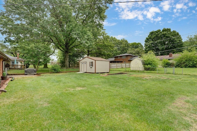3112 E Lomita St, Springfield, MO 65804 - fenced backyard featuring a shed