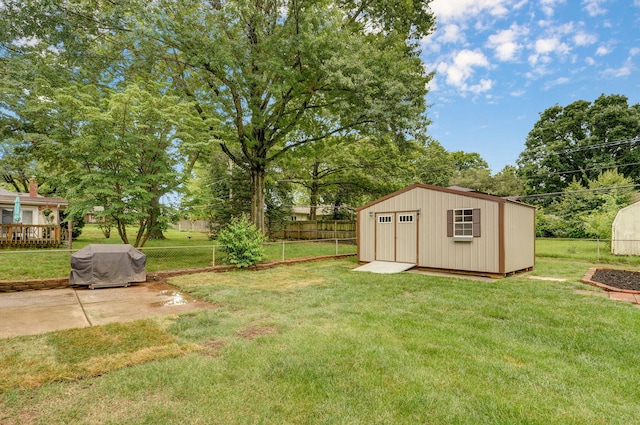 3112 E Lomita St, Springfield, MO 65804 - fenced backyard featuring a shed and a detached garage