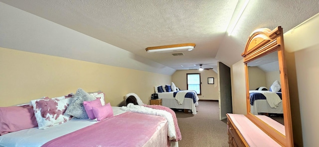 3889 E State Highway Kk, Fair Grove, MO 65648 - bedroom featuring carpet floors, lofted ceiling, and a textured ceiling