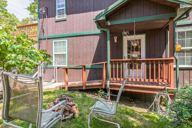 426 Lakewood Rd, Branson, MO 65616 - rear view of property featuring a fire pit