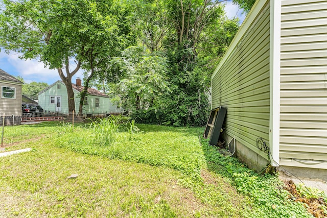 1673 E Chestnut St, Springfield, MO 65802 - view of yard