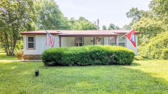 167 Timber Valley Rd, Mammoth Spring, AR 72554 - ranch-style home with a front yard and a metal roof
