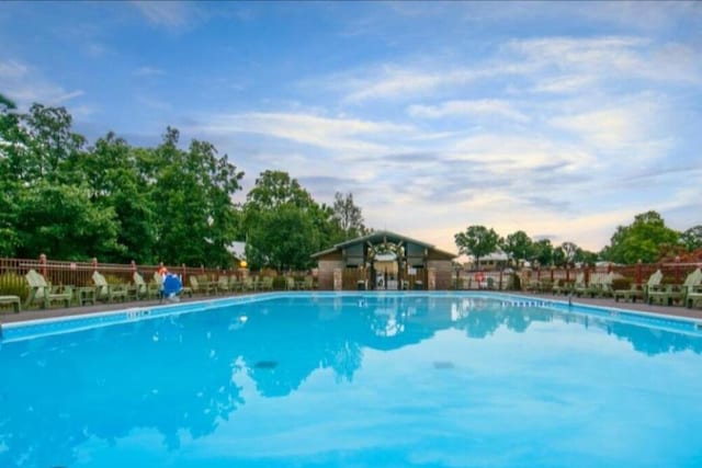 835 Fairview St Unit 3, Branson, MO 65616 - view of community pool