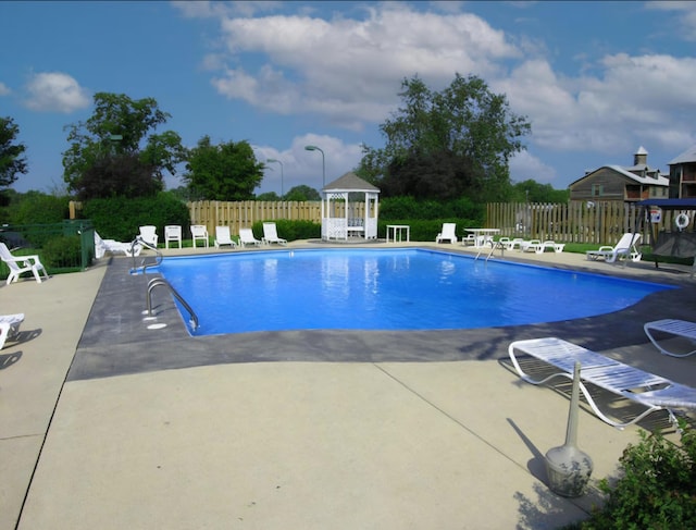 835 Fairview St Unit 3, Branson, MO 65616 - community pool with a patio and a gazebo