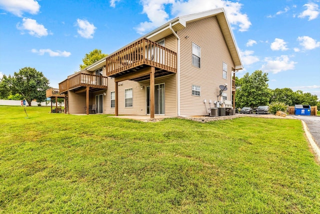 1 Memory Ln Unit 1, Branson, MO 65616 - back of property with a wooden deck and a lawn