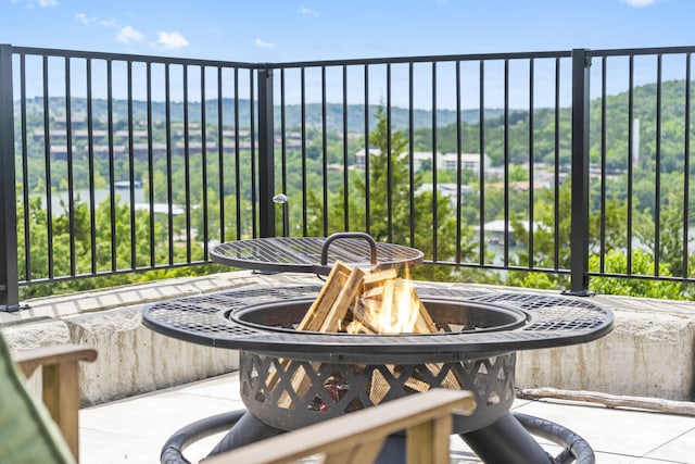 355 Catalina Dr, Branson, MO 65616 - balcony featuring a fire pit and a mountain view