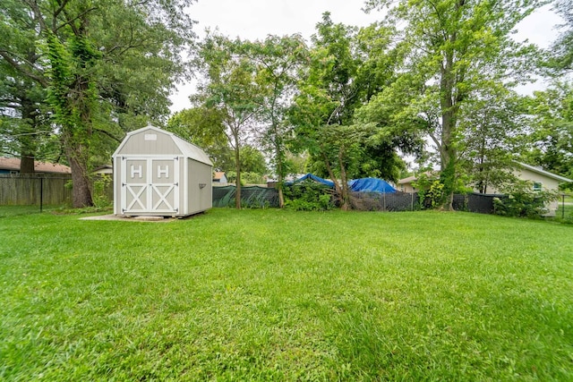 226 W Mount Vernon Rd, Billings, MO 65610 - fenced backyard with a shed