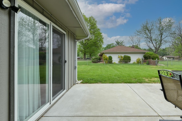 2823 E Catalpa St, Springfield, MO 65804 - view of patio / terrace