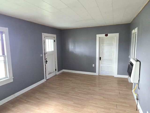 306 S Locust St, Buffalo, MO 65622 - foyer entrance with light wood-type flooring