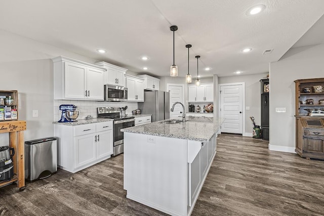 6092 S Iris Ln, Battlefield, MO 65619
