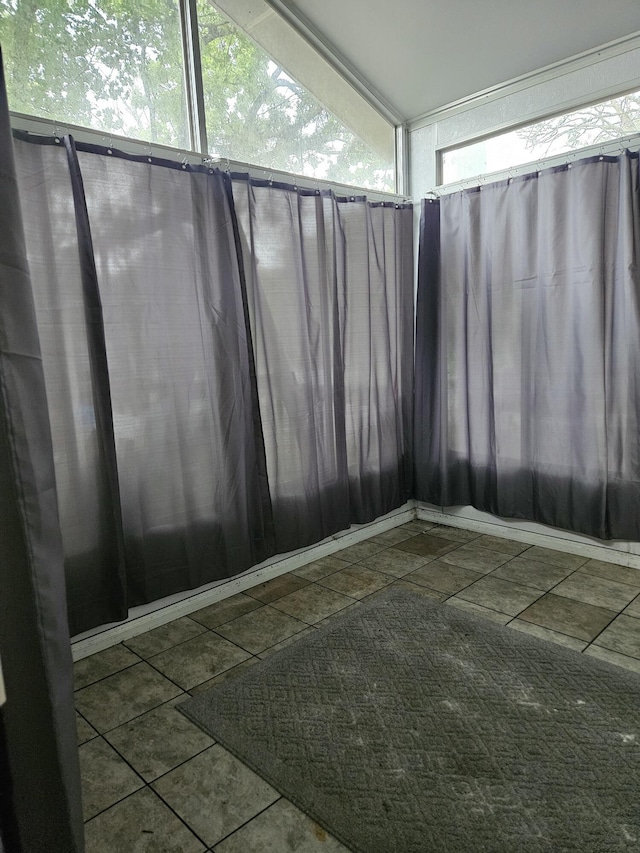462 Jellystone Ave, Hollister, MO 65672 - view of unfurnished sunroom
