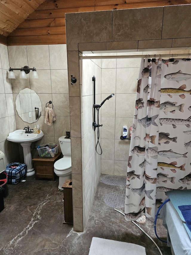 462 Jellystone Ave, Hollister, MO 65672 - bathroom featuring tile walls, tiled shower, vaulted ceiling, and wooden ceiling