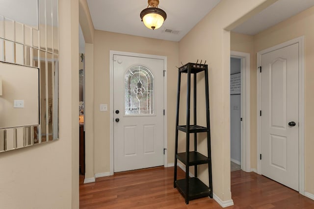 3223 W Melbourne St, Springfield, MO 65810 - entrance foyer with wood finished floors and baseboards
