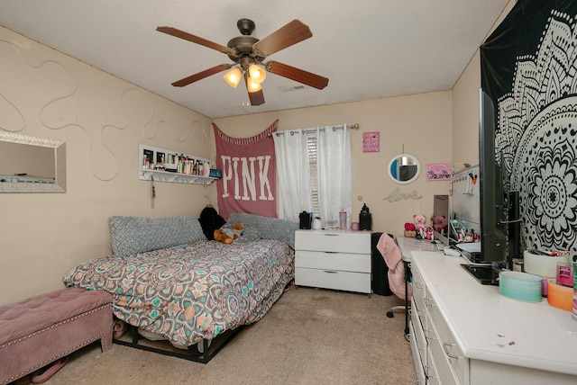 3223 W Melbourne St, Springfield, MO 65810 - bedroom featuring light carpet, a ceiling fan, and a desk