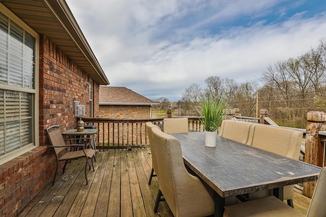 3223 W Melbourne St, Springfield, MO 65810 - wooden deck with outdoor dining space
