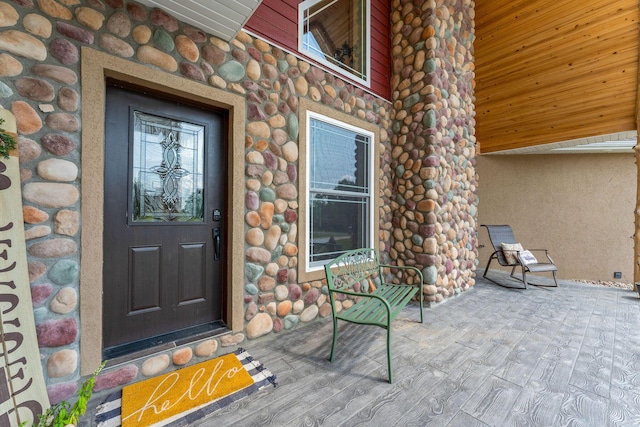 770 Mills Hollow Rd, Branson, MO 65616 - view of exterior entry featuring covered porch
