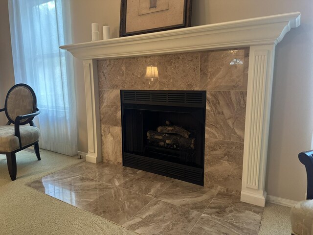 3454 W Countryside Dr, Springfield, MO 65807 - detailed view of a tiled fireplace and baseboards