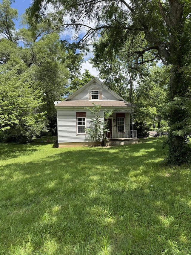 2901 W Grand St, Springfield, MO 65802 - view of front of home with covered porch and a front lawn