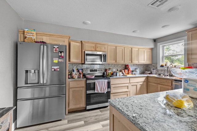 331 N Old Wire Rd, Washburn, MO 65772 - photo 8