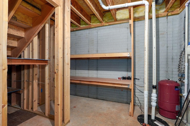136 Cedar Dale Ln, Ozark, MO 65721 - view of storage area