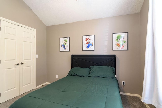 828 S Chinkapin Ave, Nixa, MO 65714 - carpeted bedroom with baseboards and vaulted ceiling