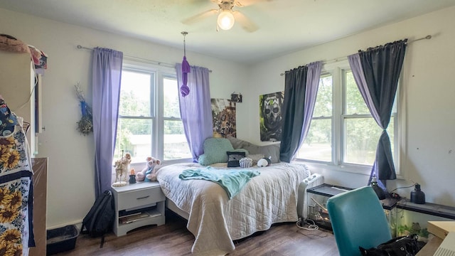 1160 Bethel Ave, Mammoth Spring, AR 72554 - bedroom with dark wood finished floors and a ceiling fan