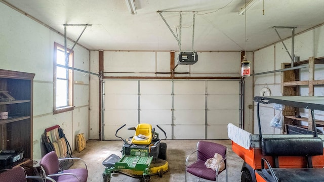 4534 Bayou Access Rd, Mammoth Spring, AR 72554 - garage featuring a garage door opener